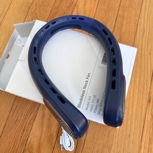 Neck Fan, LED Display USB Rechargeable Portable Fan,360° Cooling Bladeless